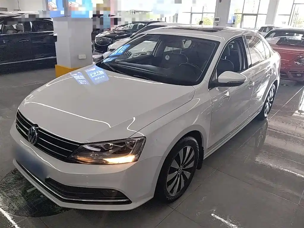 Volkswagen Sagitar 2018 180TSI DSG Premium Edition фото 2
