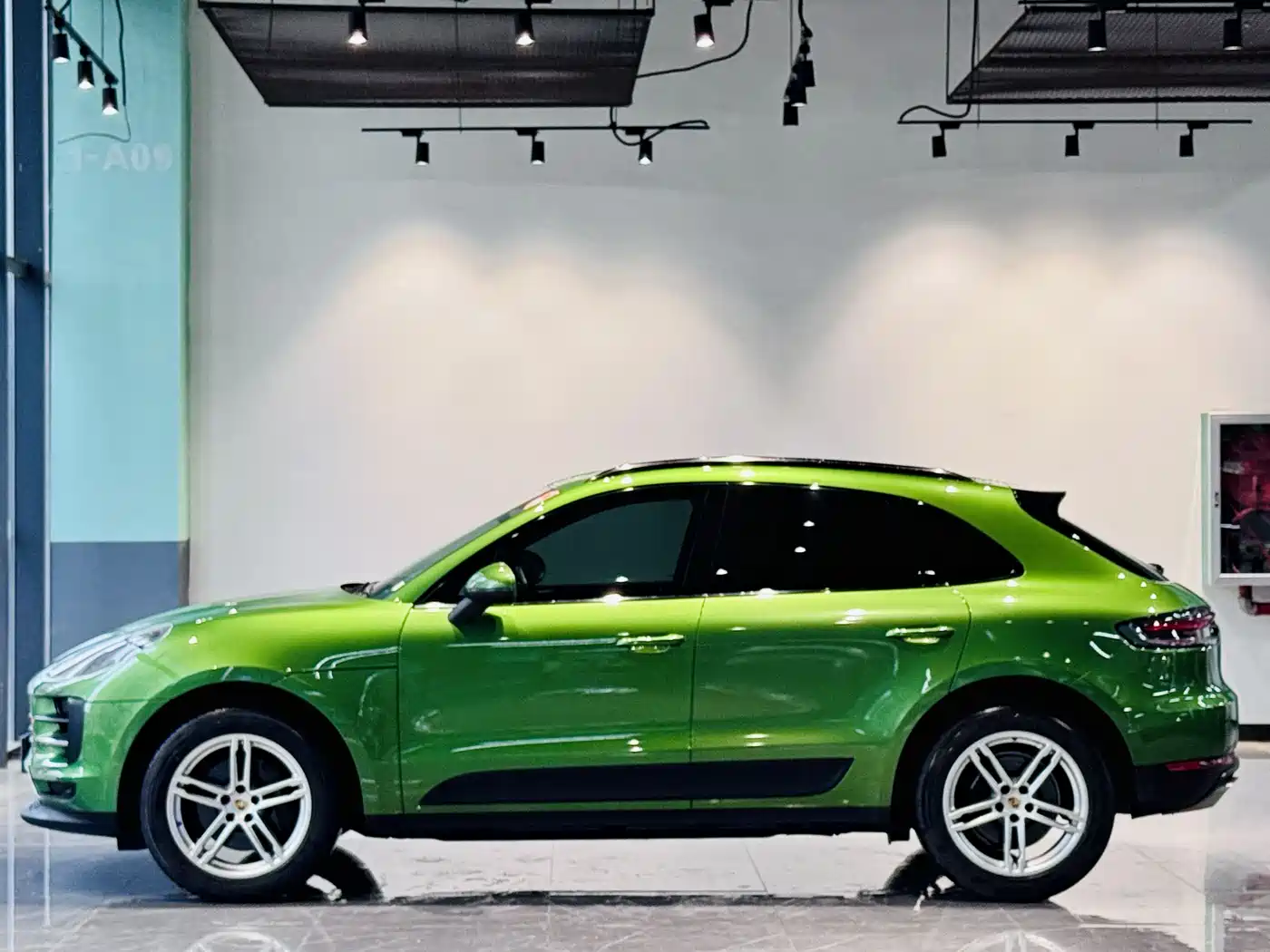 Porsche Macan 2018 Macan 2.0T фото 3