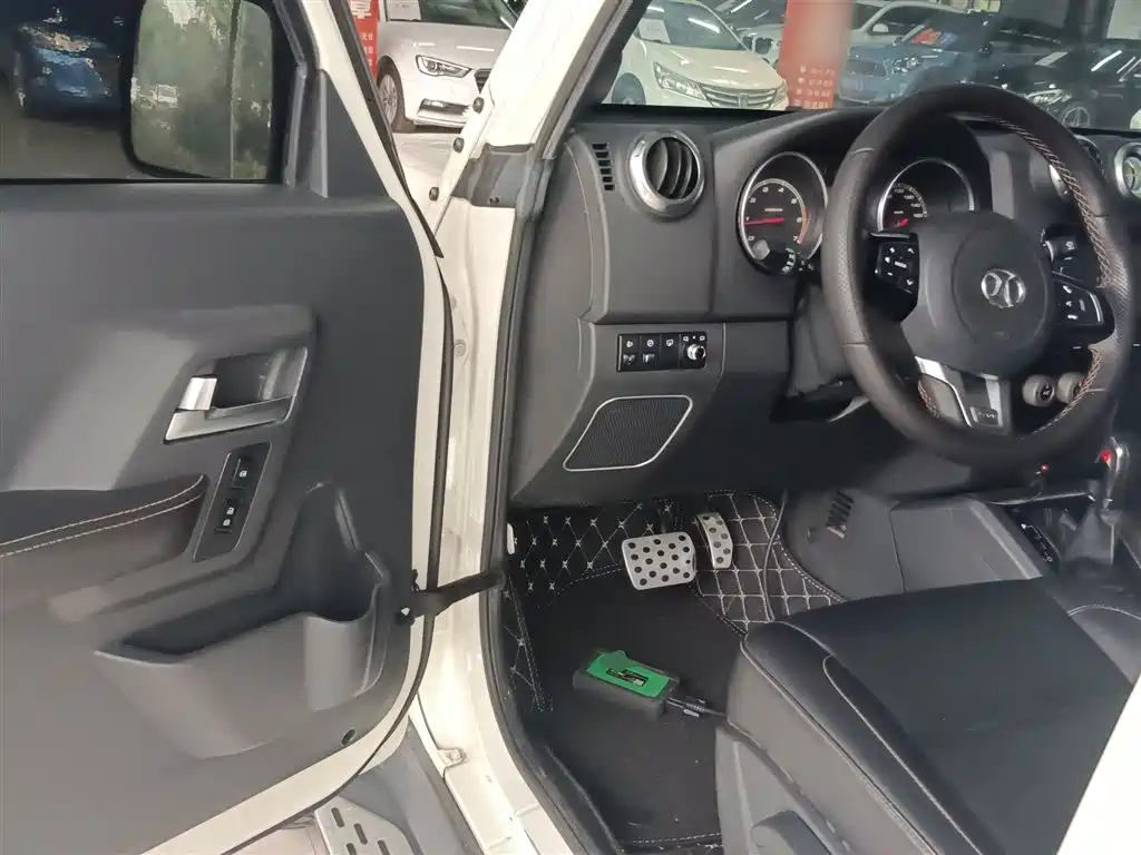 BAIC ORV Beijing Offroad BJ40 2016 Model 40L 2.3T Automatic 4WD Exclusive фото 16