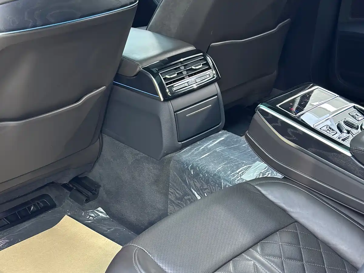 Audi A8 2021 A8L 50 TFSI quattro Comfort фото 9