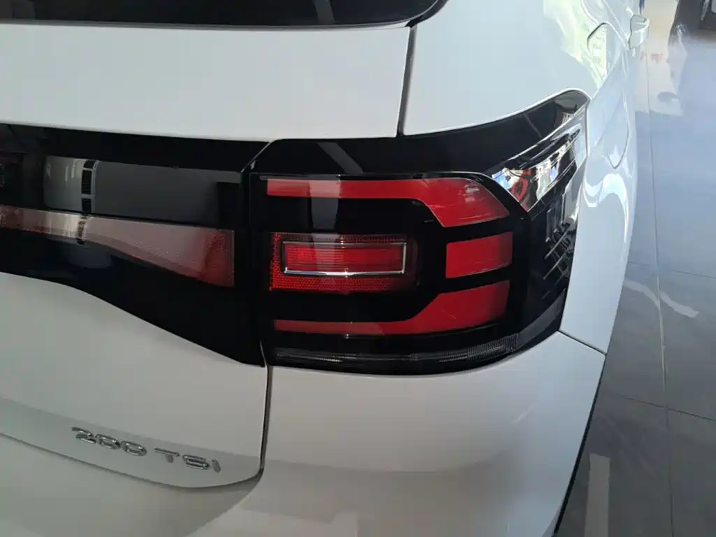 Volkswagen Tanying 2026 2023 Model 200TSI DSG Joy Smart Connect Edition