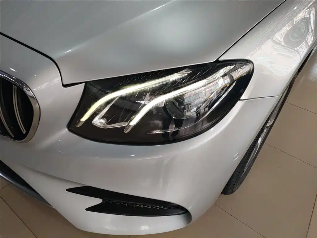 Mercedes-Benz E-Class 2017 E 200 L Sport 4MATIC фото 18