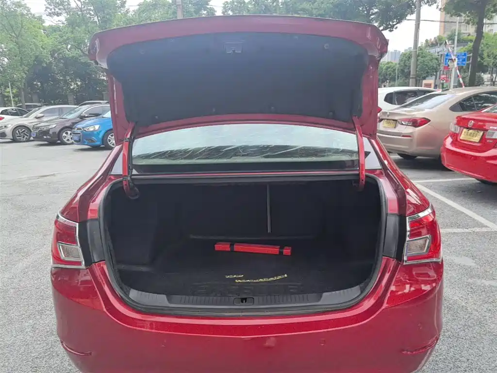 Buick Excelle 2016 15N Automatic Elite фото 19
