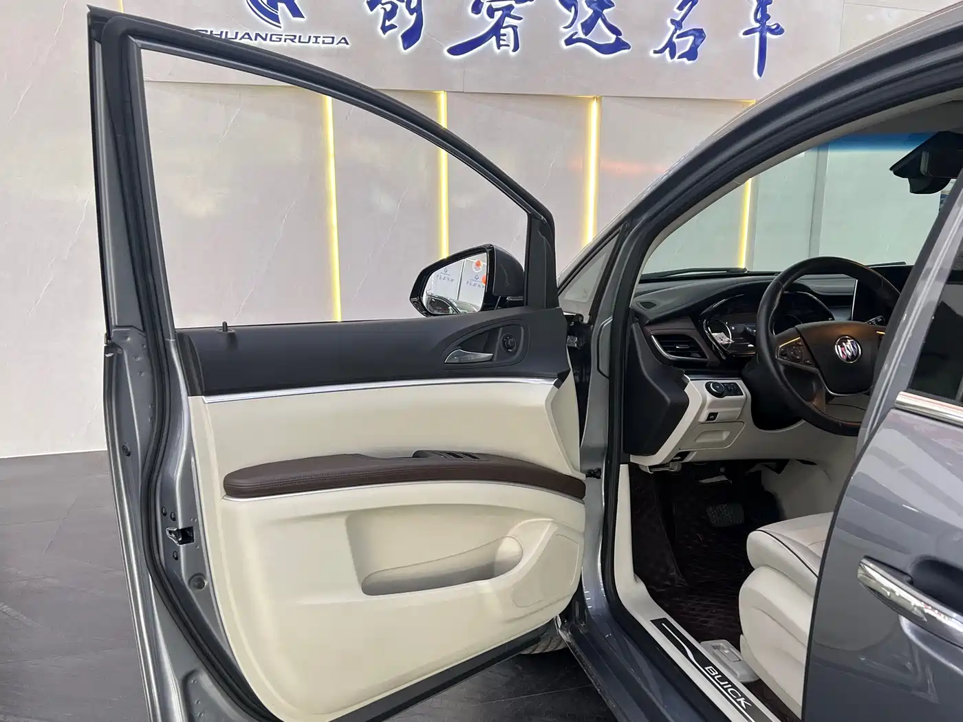 Buick GL8 2021 Land Business Class 652T Smart Premium фото 4
