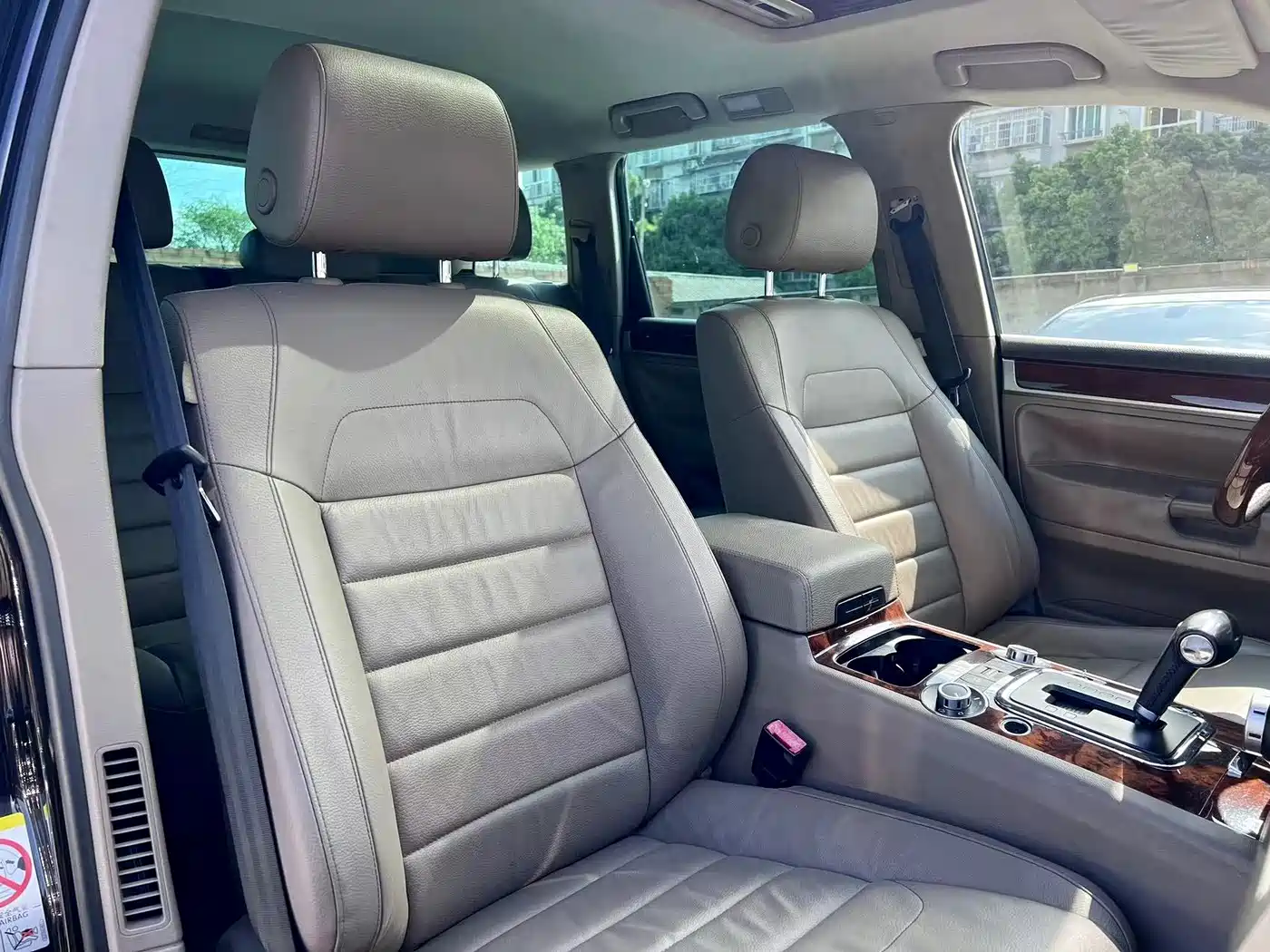 Volkswagen Touareg 2010 3.6 Limited Luxury Edition фото 16