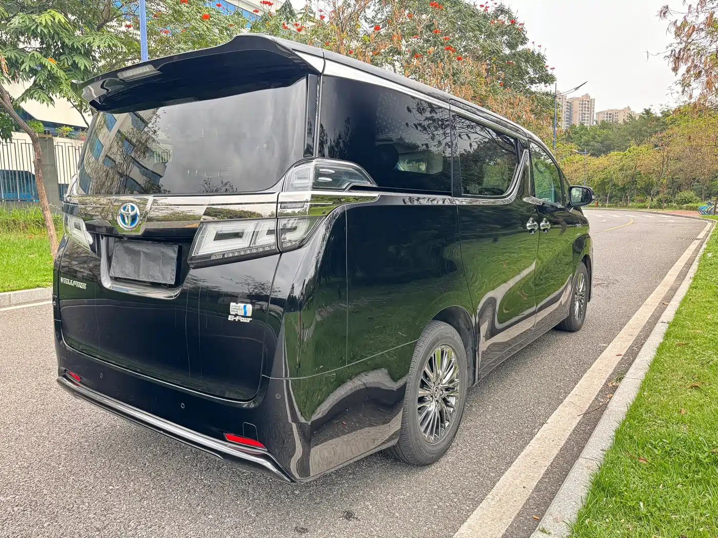Toyota Vellfire 2021 2020 Twin Engine 2.5L HV Luxury Edition