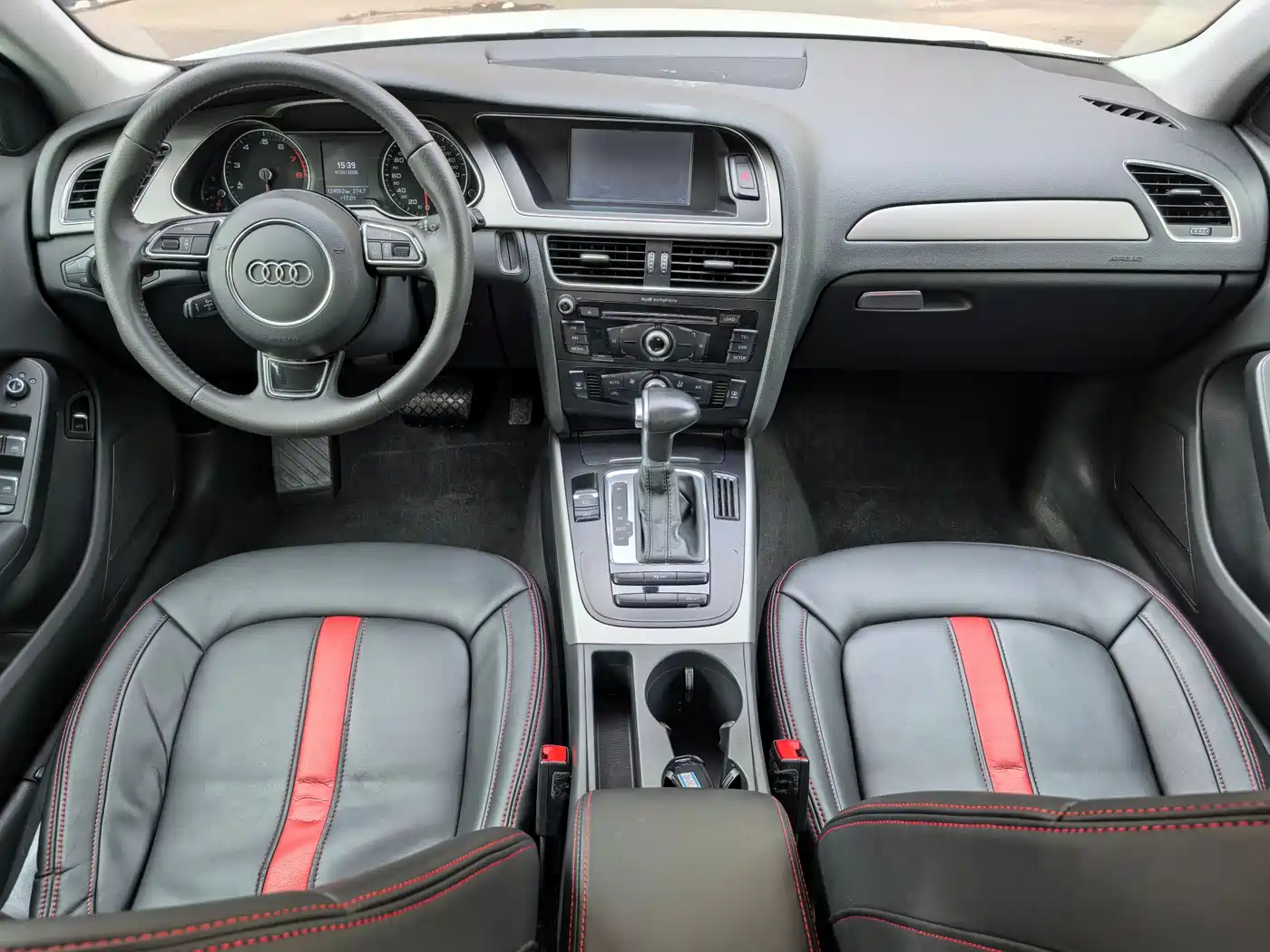 Audi A4L 2015 35 TFSI Auto Standard фото 11