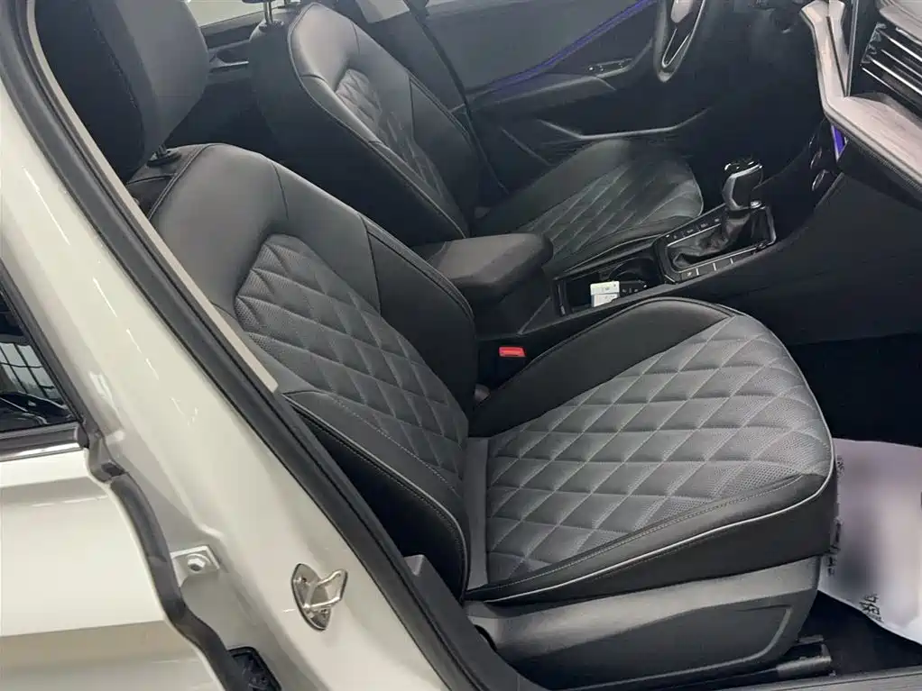 Volkswagen Sagitar 2024 300TSI DSG Surpass Edition фото 3