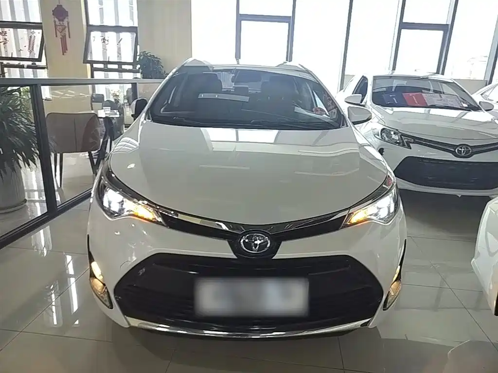 Toyota Levin 2018 185T CVT Premium Edition China V фото 3