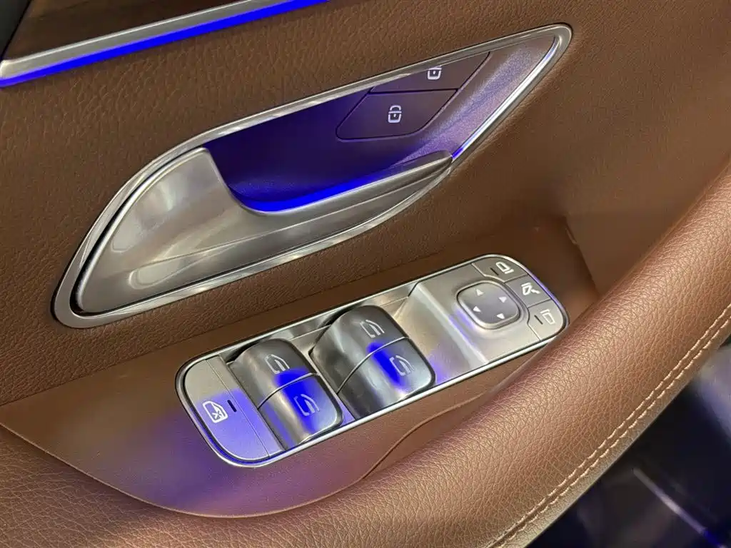 MERCEDES-BENZ GLS