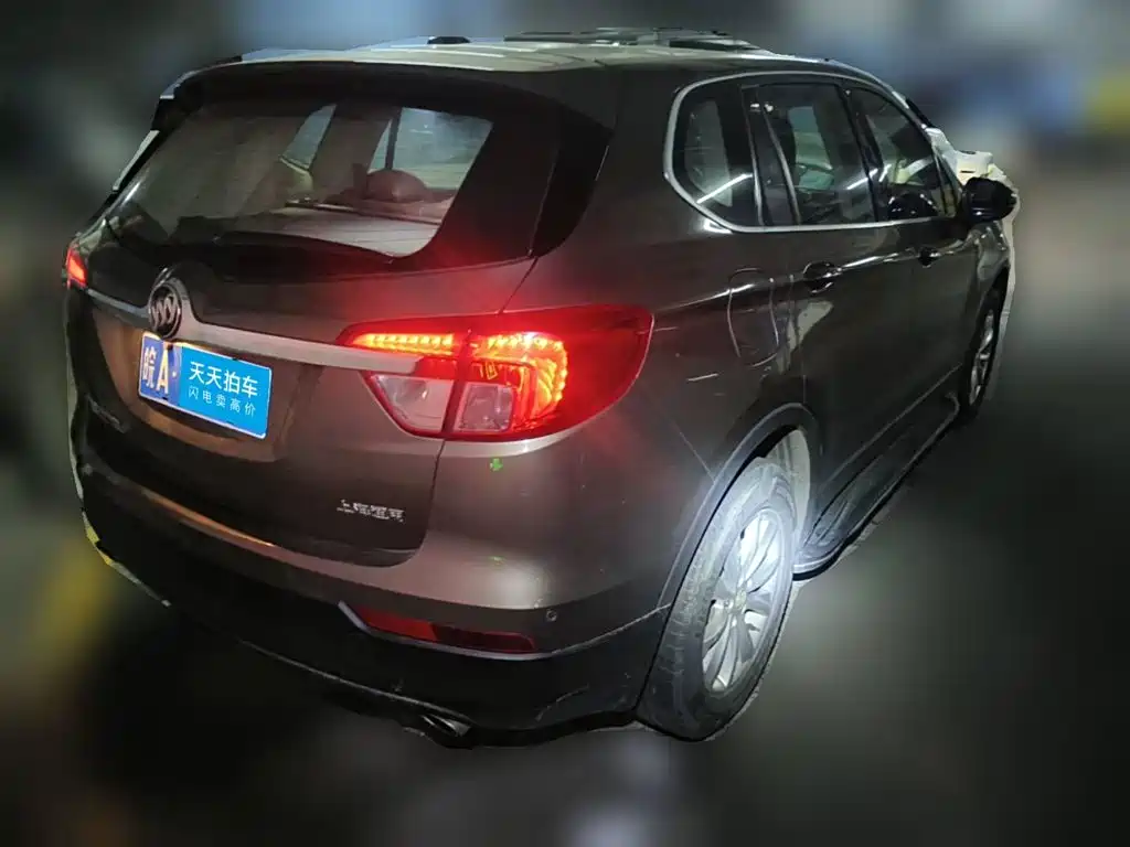Фото 2 - Buick Envision Plus