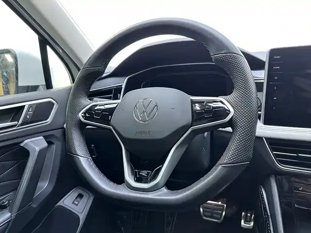 Volkswagen Tiguan L 2022 330TSI Auto 2WD R-Line Premium Edition фото 7