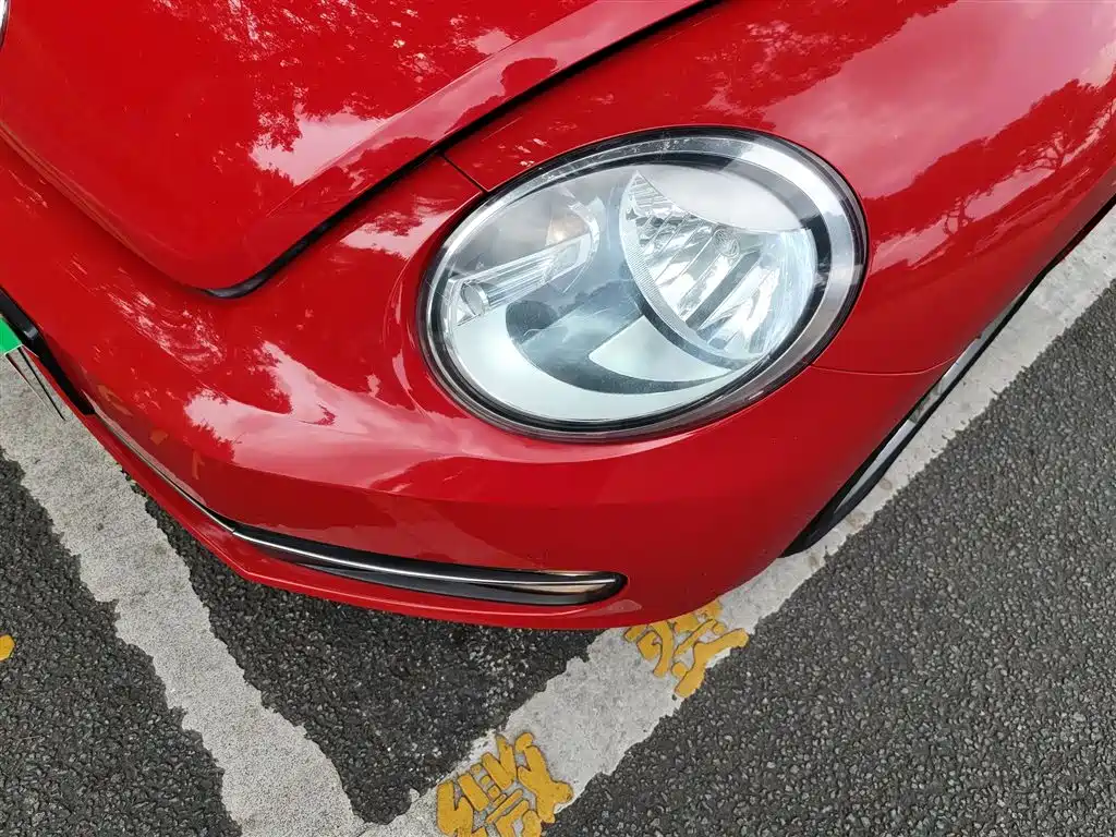 Volkswagen Beetle 2013 1.4TSI Luxury фото 3