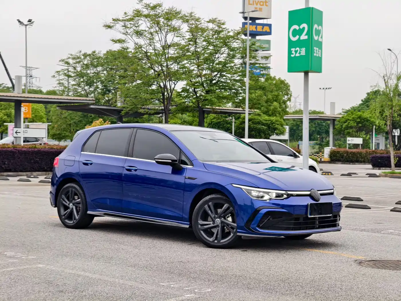 Volkswagen Golf 2023 Facelift 280TSI DSG R-Line фото 3
