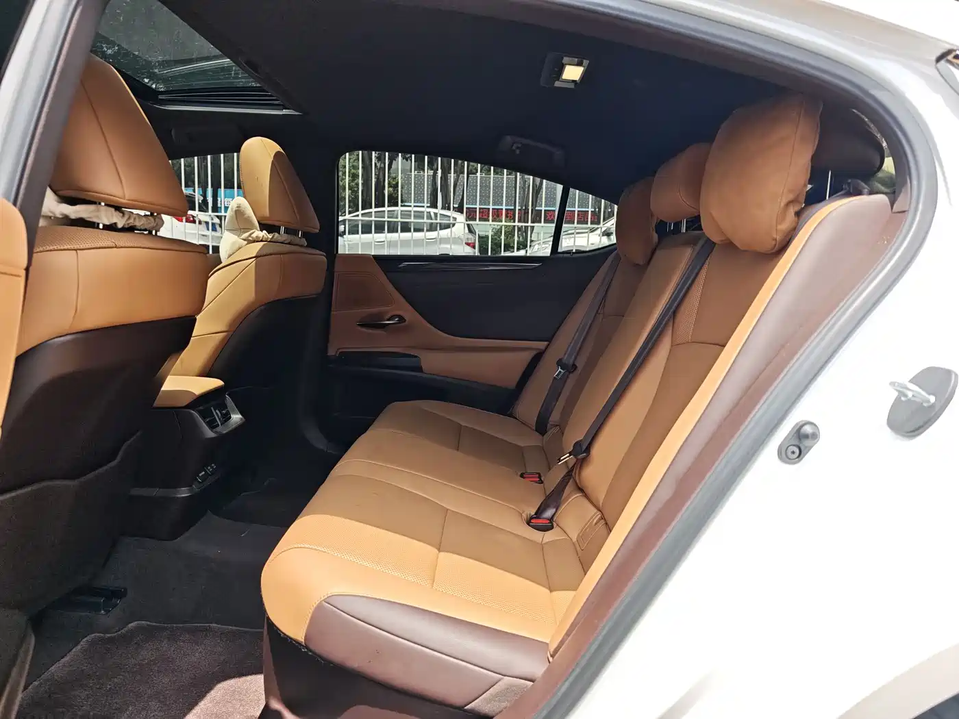 Lexus ES 2020 Model 300h Excellence Edition China V фото 9