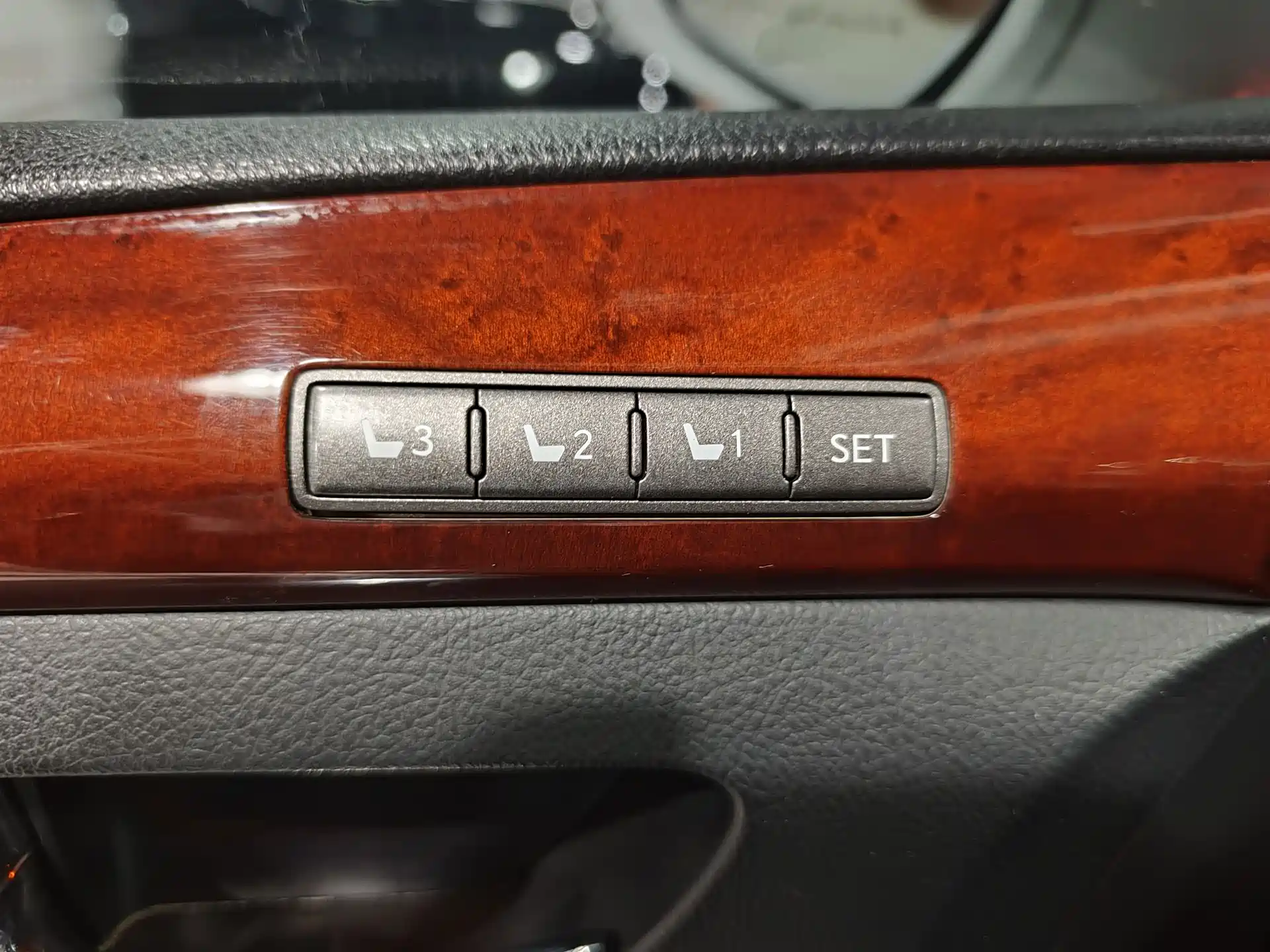 Photo 15 - Lexus LX
