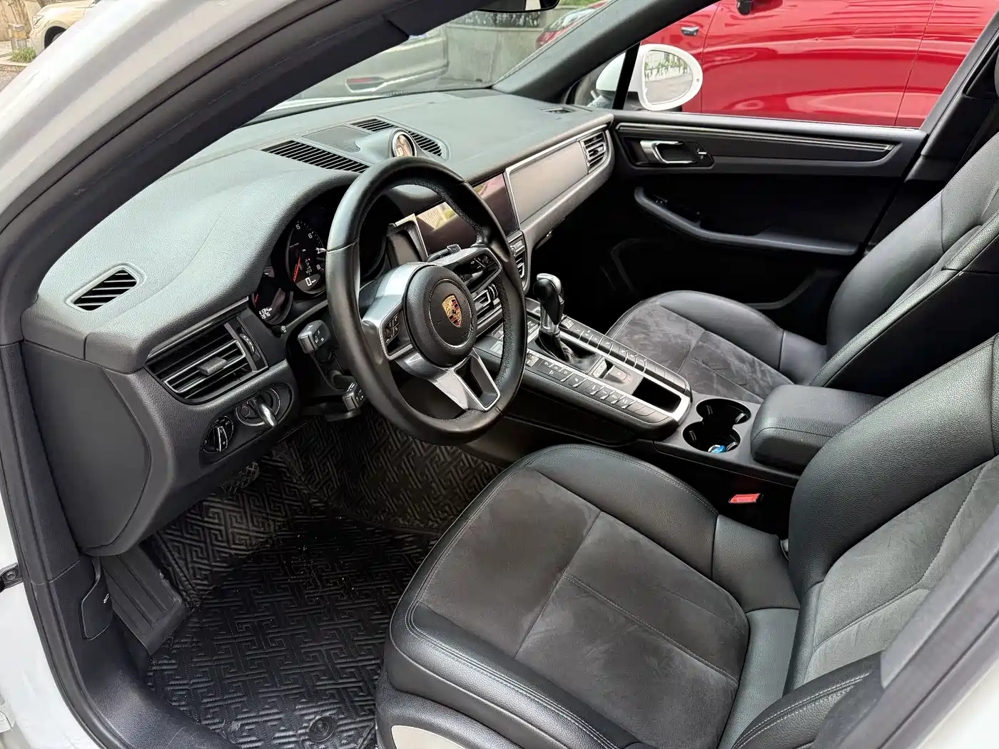 Porsche Macan 2018 Macan 2.0T фото 7