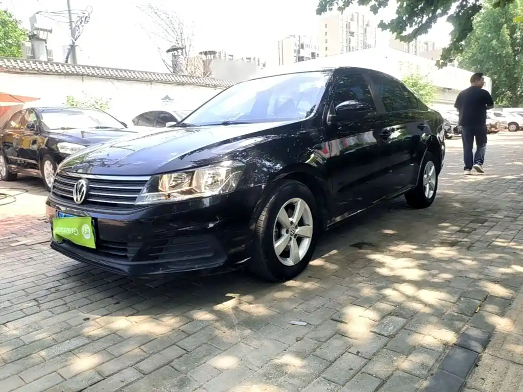 Фото 2 - Volkswagen Lavida