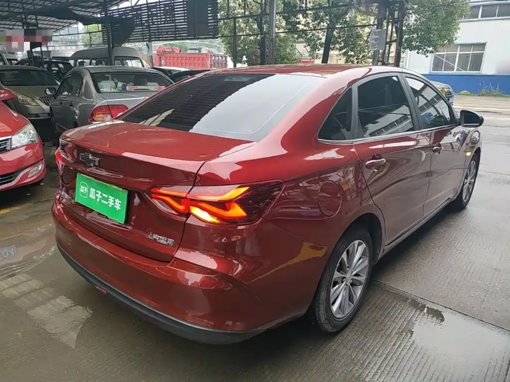 CHEVROLET CRUZE