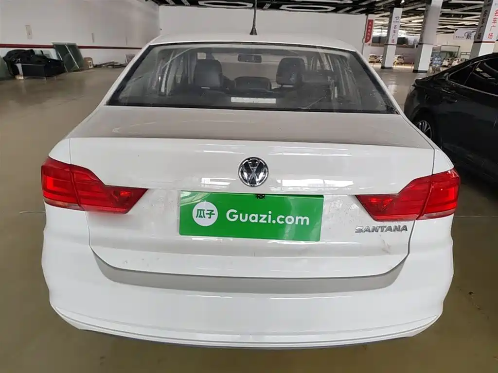 VOLKSWAGEN SANTANA