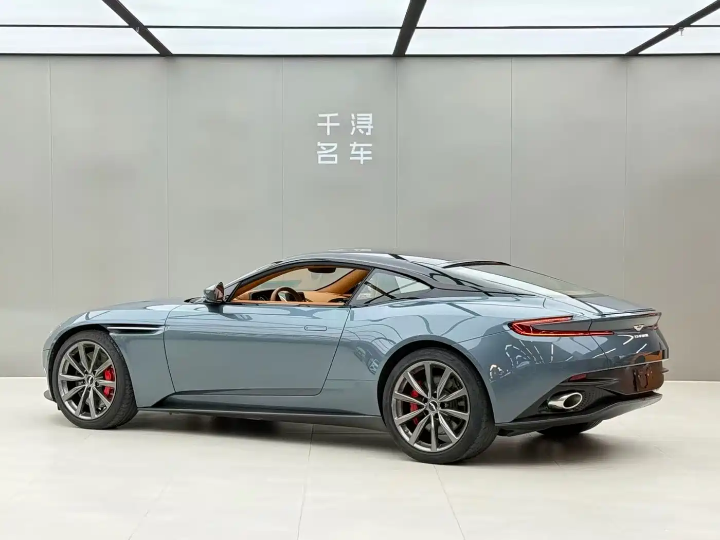 Aston Martin DB11 2018 2019 Model 4.0T V8 Coupe