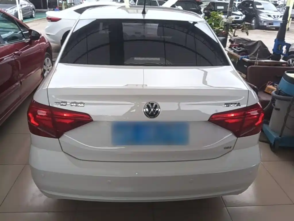 Volkswagen Jetta 2017 1.5L Automatic Fashion фото 6