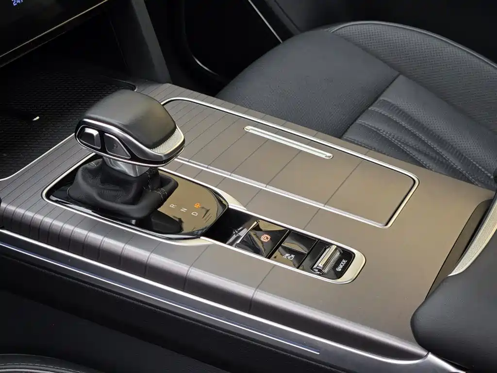 Hongqi HONGQI HS7 PHEV