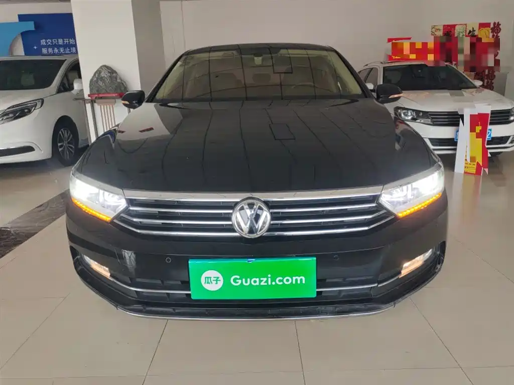 Volkswagen Magotan 2017 330TSI DSG Luxury фото 3