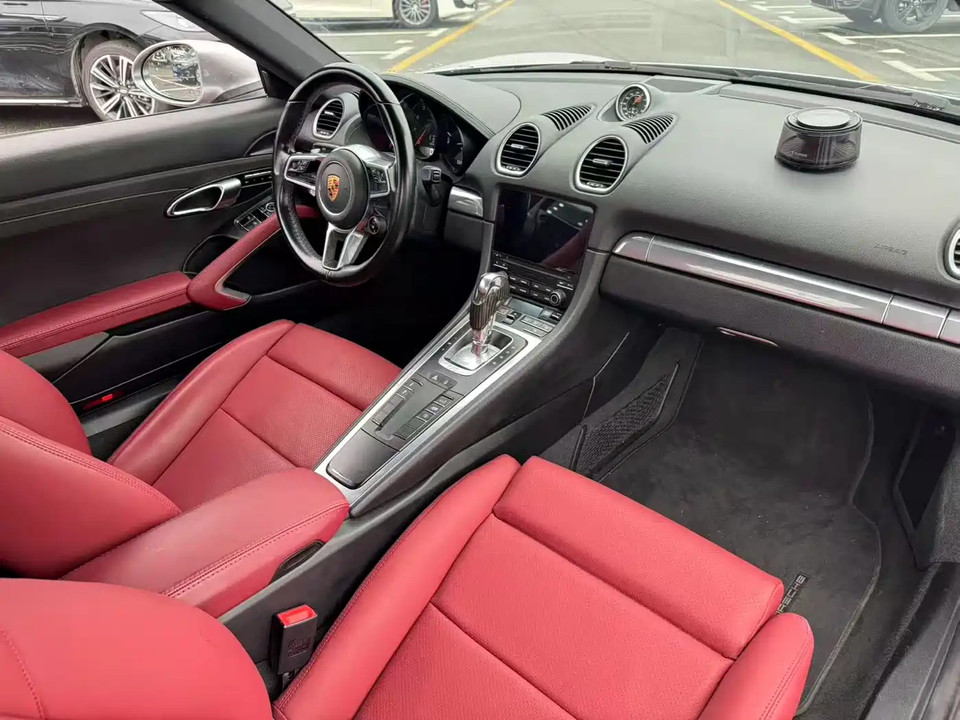 Porsche 718 2018 Cayman 2.0T фото 6