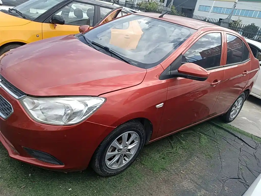 Chevrolet Sail 2015 Sail 3 1.3L Manual Ideal Edition фото 2