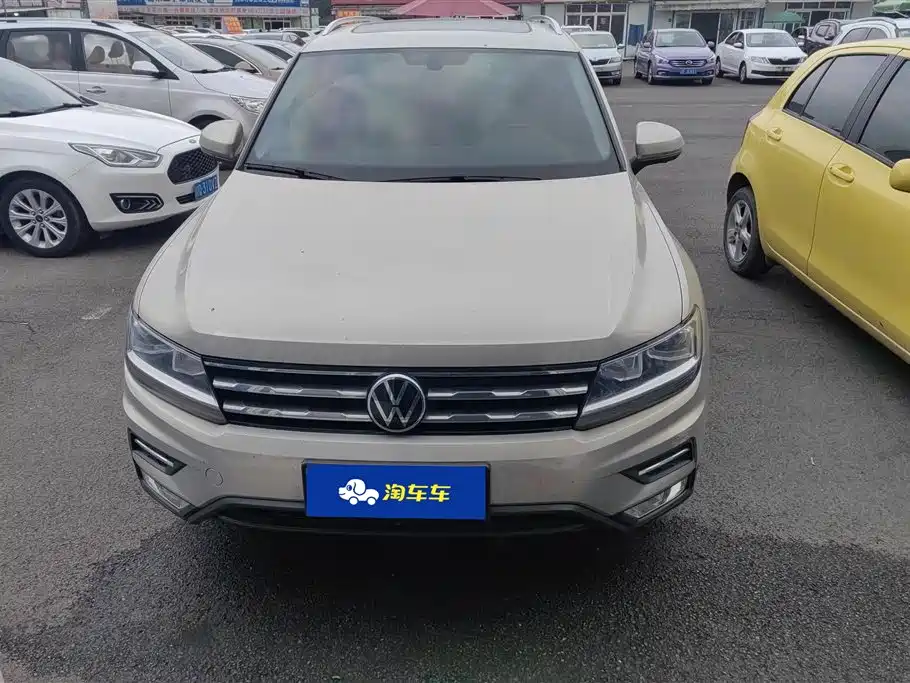 VOLKSWAGEN TIGUAN L