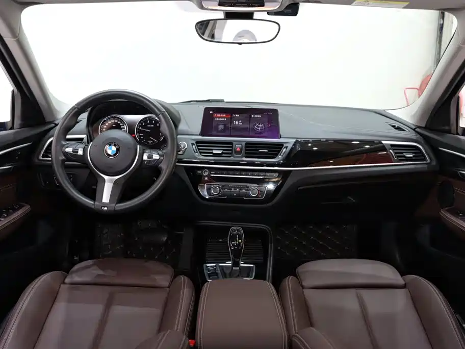 BMW 1 Series 2020 Model 120i M Sport Package фото 11