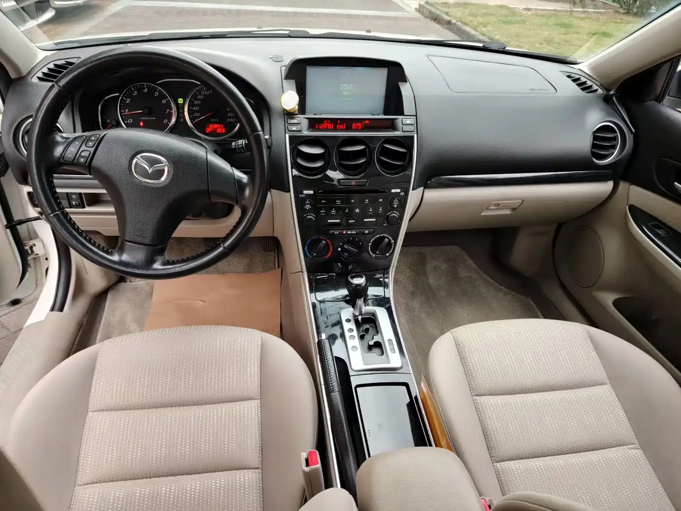 Фото 4 - Mazda 6
