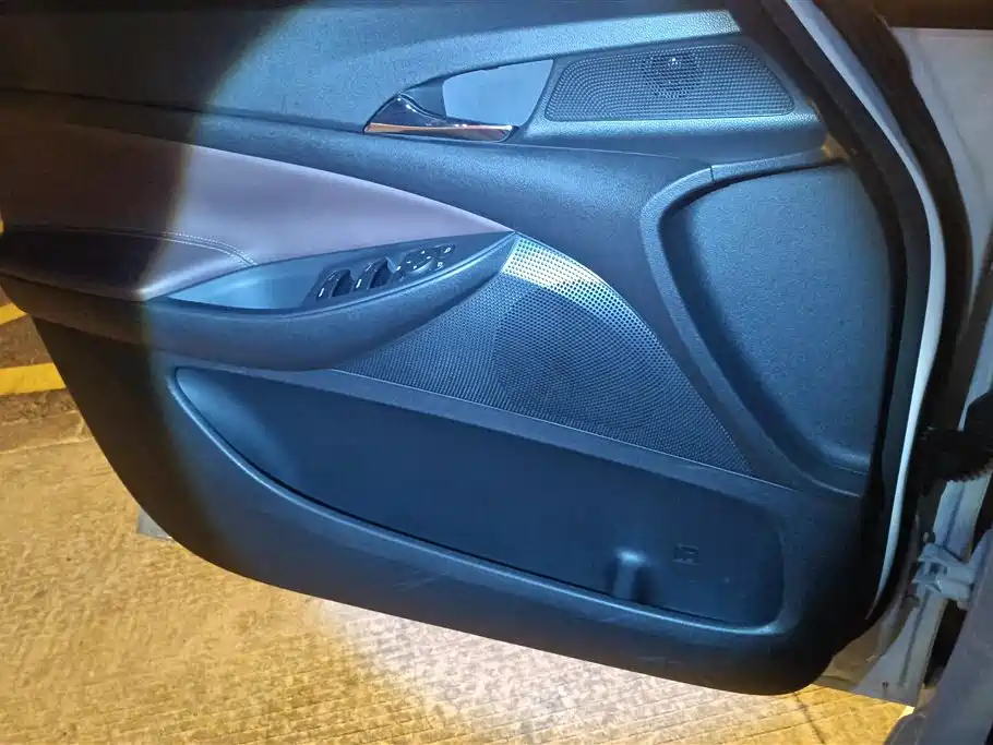 Buick GL6 2018 18T 6-Seater Luxury фото 7