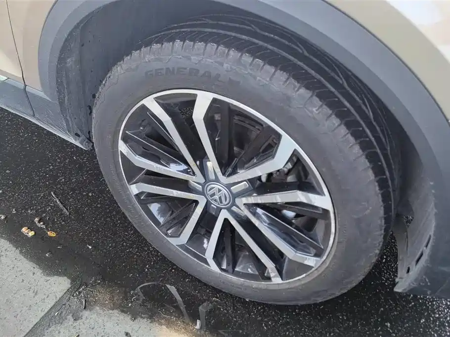 Volkswagen T-ROC 2019 280TSI DSG 2WD Comfort Version China VI фото 6