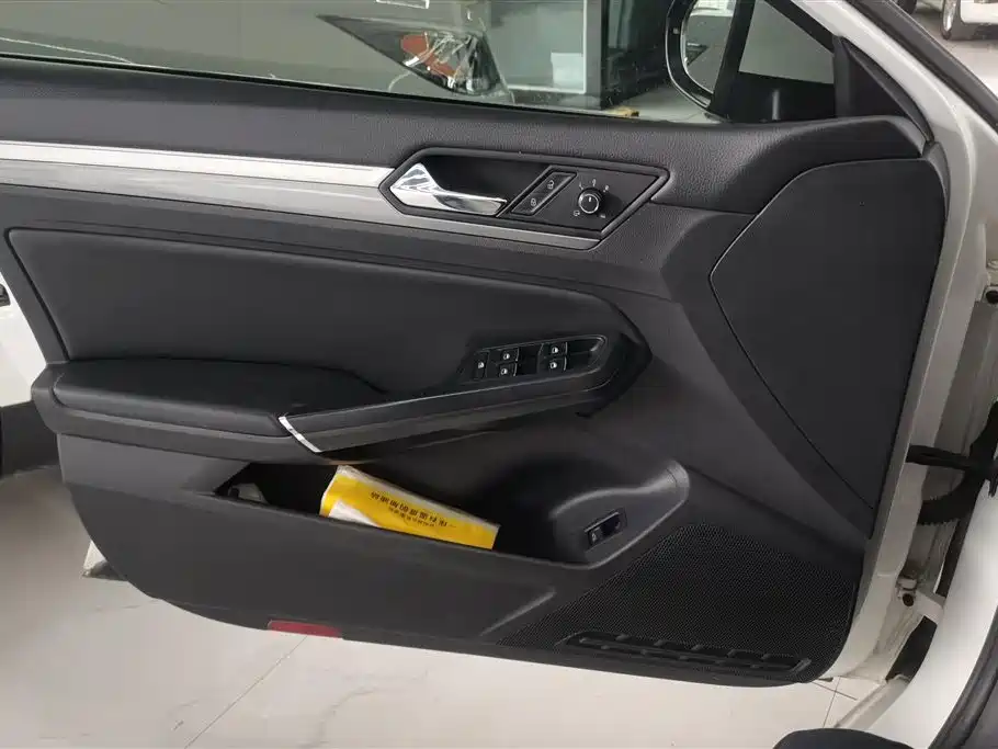 Volkswagen Lamando 2017 280TSI DSG Luxury Edition фото 7