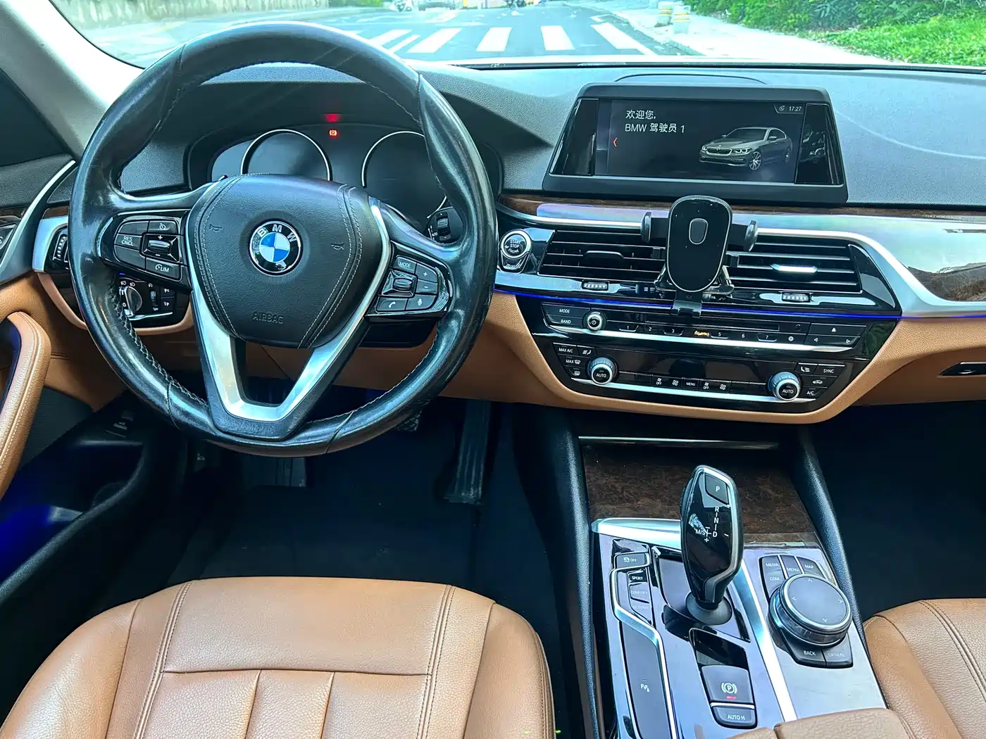 BMW 5 Series 2018 528Li Launch Special Edition фото 14