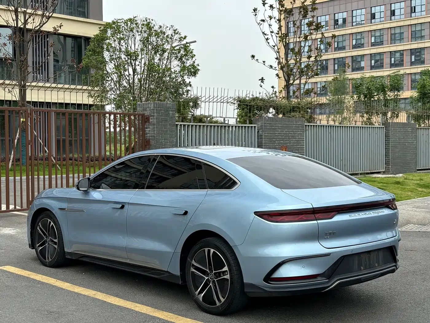 BYD Han 2023 EV Champion Edition 605KM FWD Premium фото 16