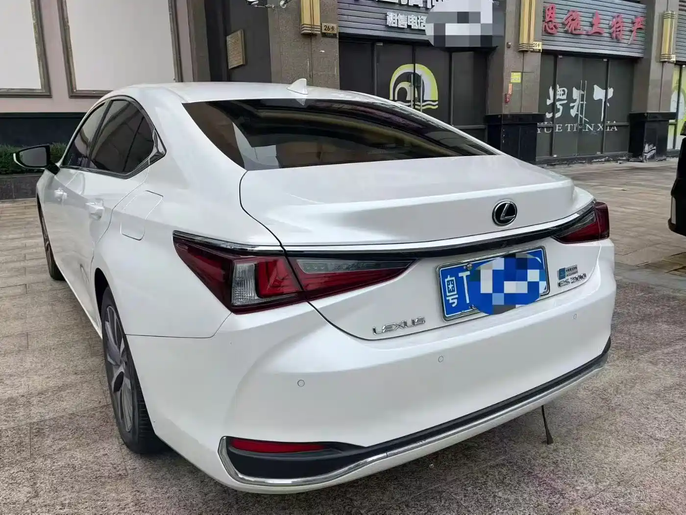 Lexus ES 2020 200 Excellence фото 7