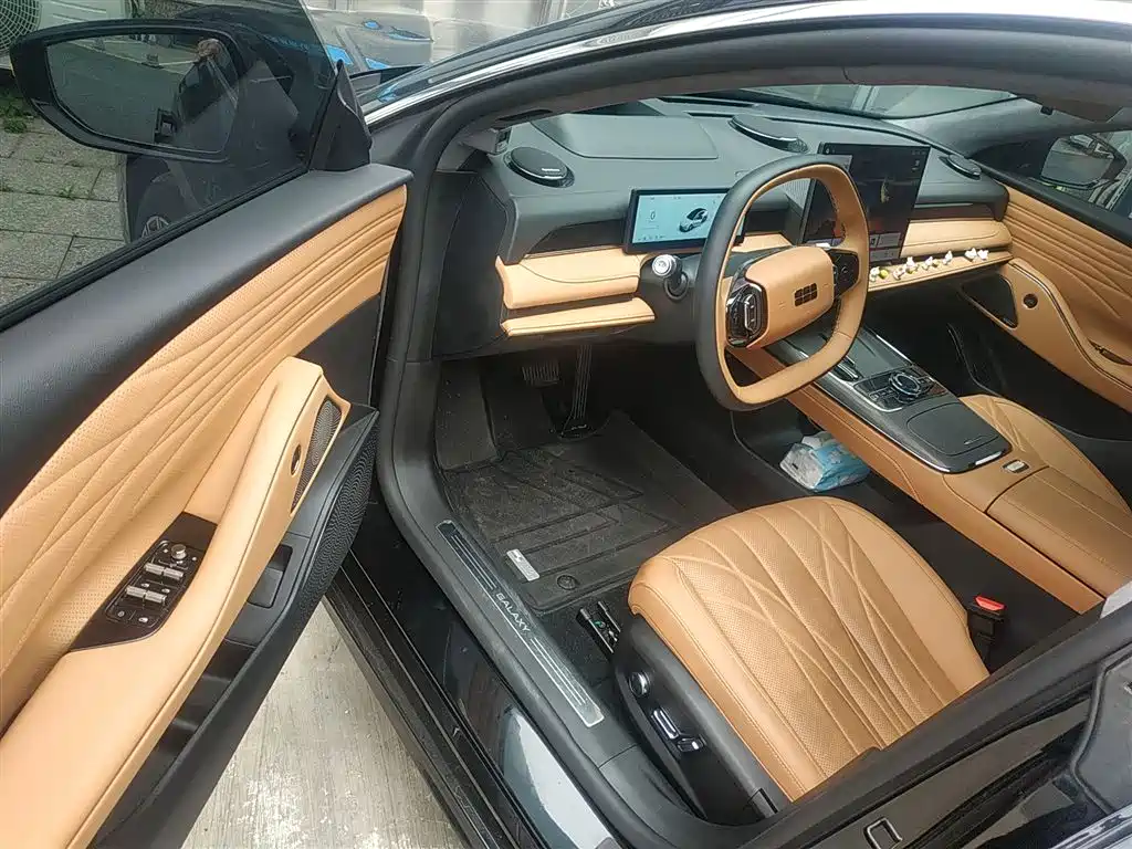 Geely Galaxy Galaxy Xingyao 8 2025 130km EM-P Starship Edition фото 12