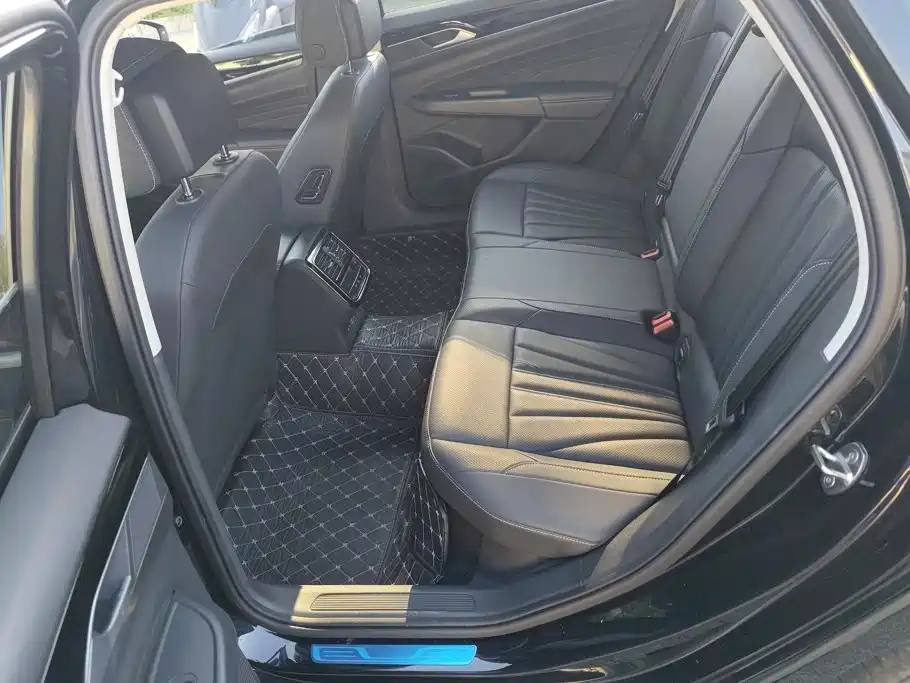 Volkswagen Passat 2025 2025 Outstanding 380TSI Starlight Dragon Soaring Edition