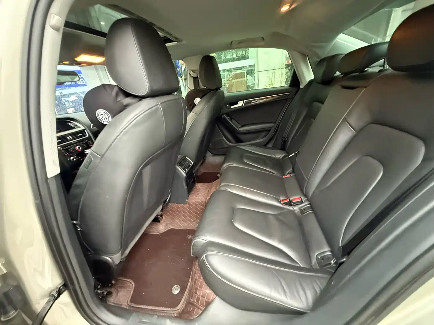 Audi A4L 2016 35 TFSI Collector's Edition S line Comfort фото 6
