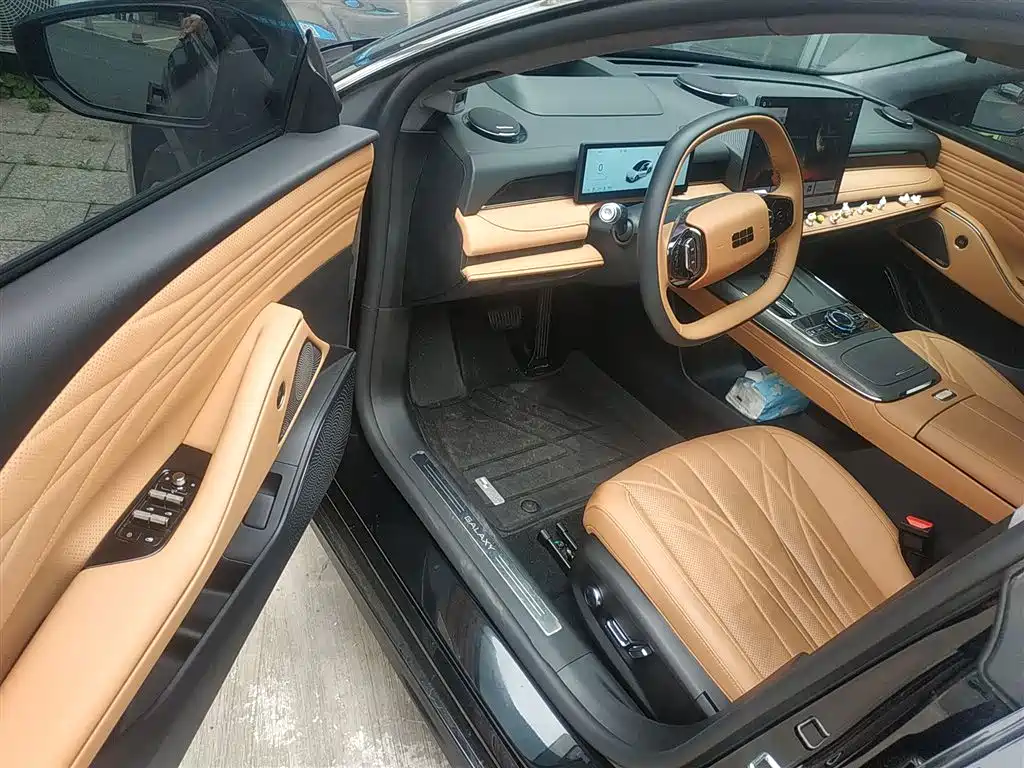 Geely Galaxy Galaxy Xingyao 8 2025 130km EM-P Starship Edition фото 11