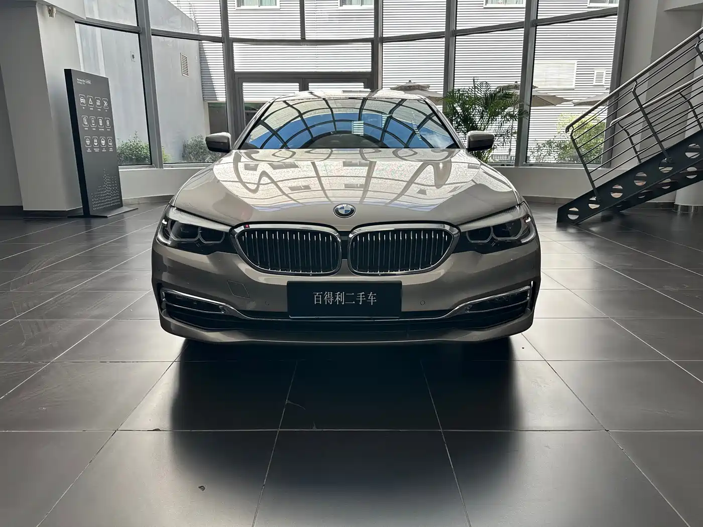 BMW 5 Series 2019 530Li xDrive Luxury Package фото 12