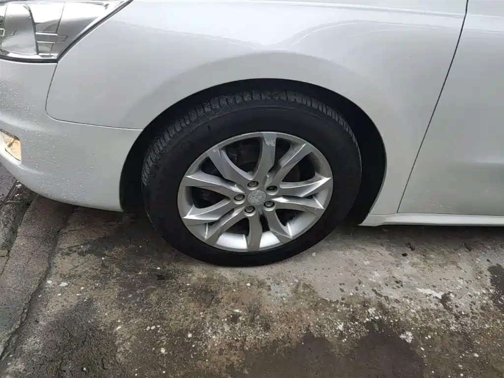 Peugeot 508 2013 2.0L 2nd Anniversary Auto Smart Edition фото 23