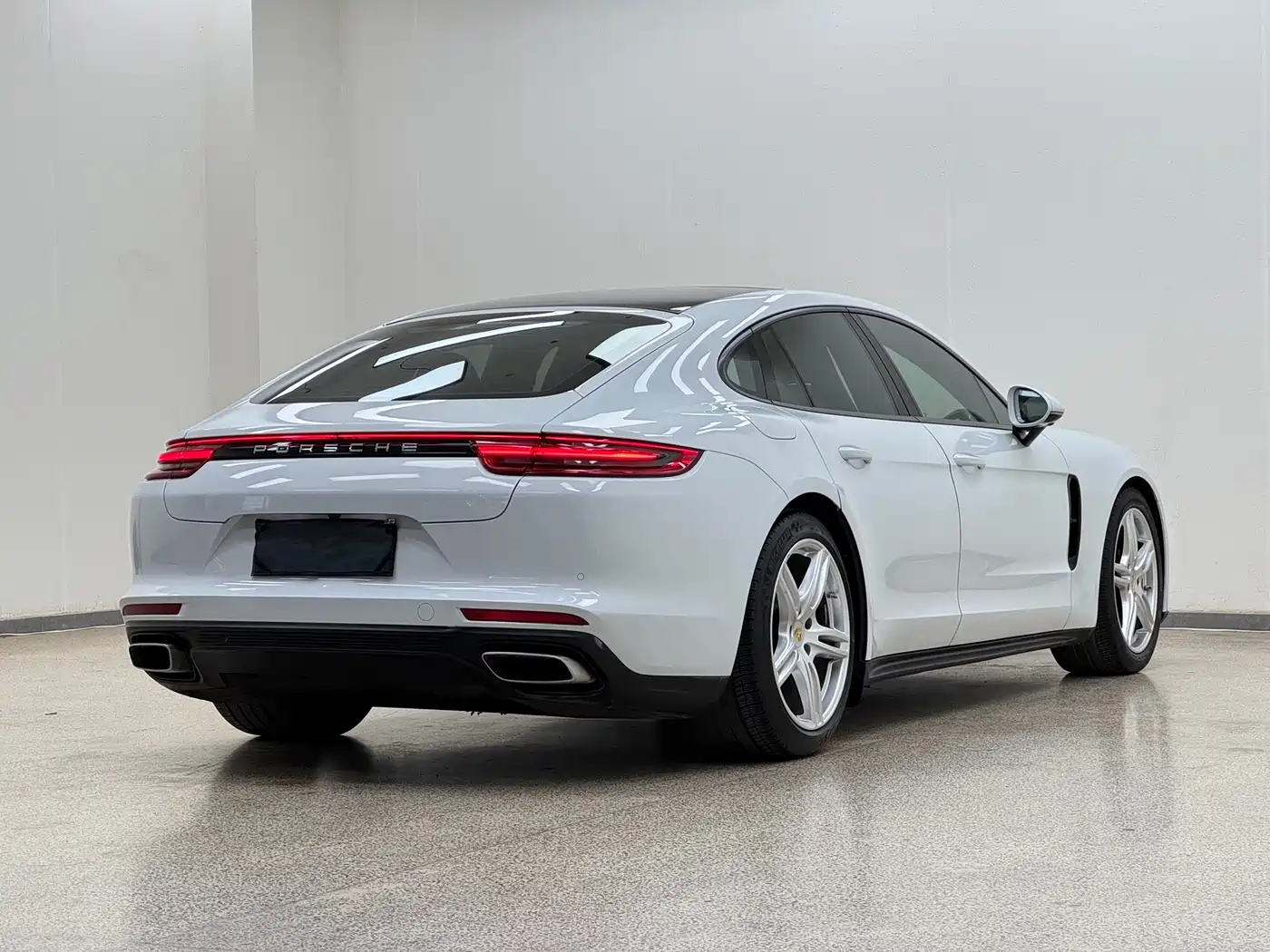 Porsche Panamera 2017 Panamera 3.0T фото 8