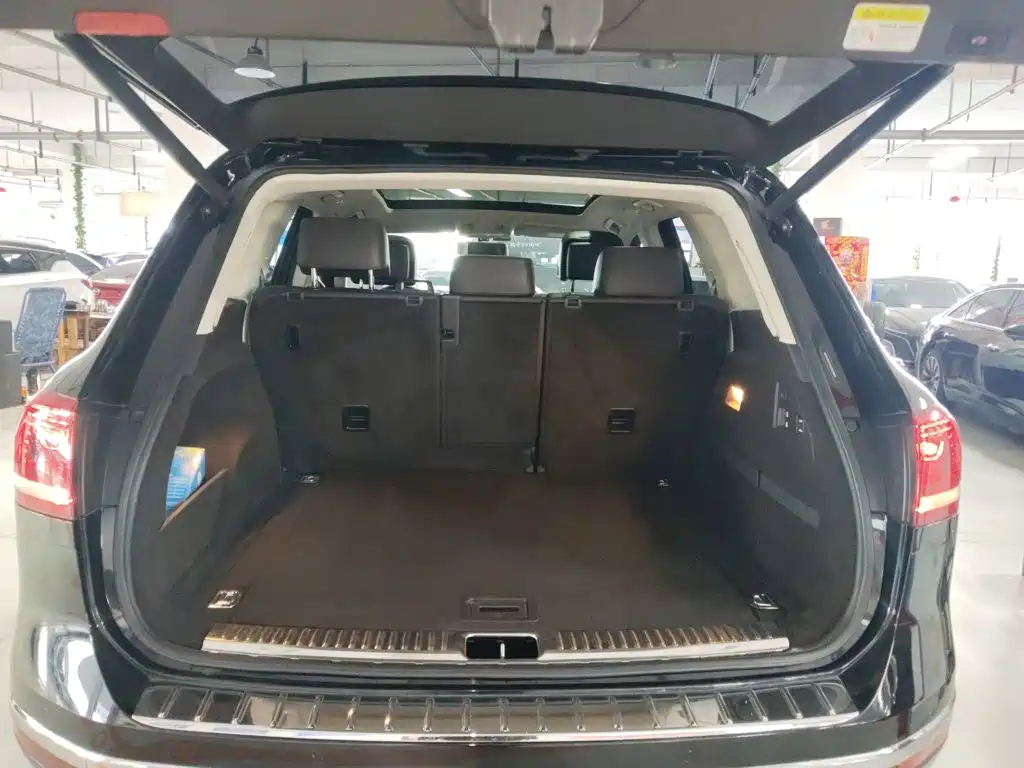 Volkswagen Touareg 2016 2017 3.0TSI Explorer Edition