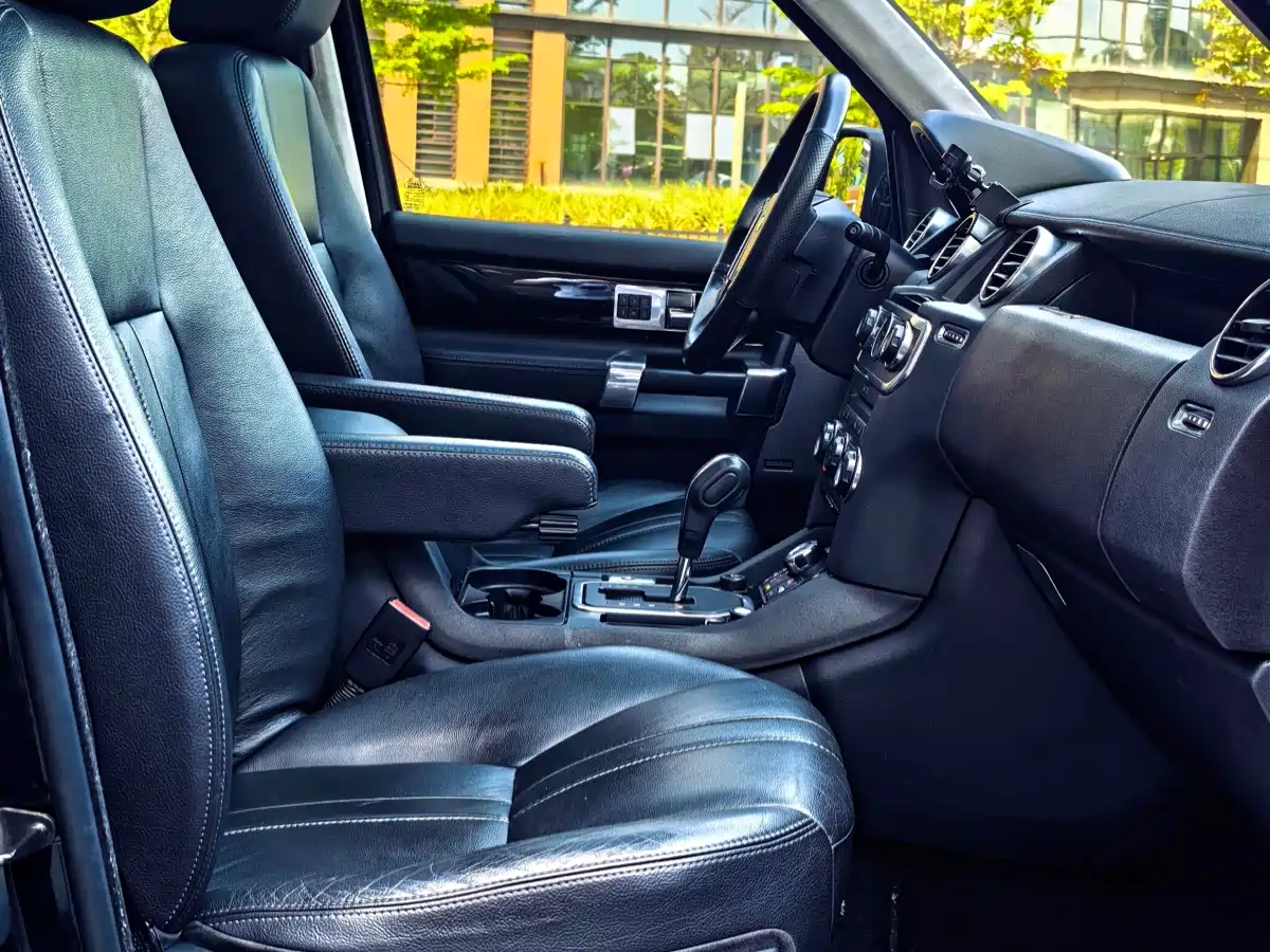 Land Rover Discovery 2011 3.0 SDV6 HSE Diesel фото 32