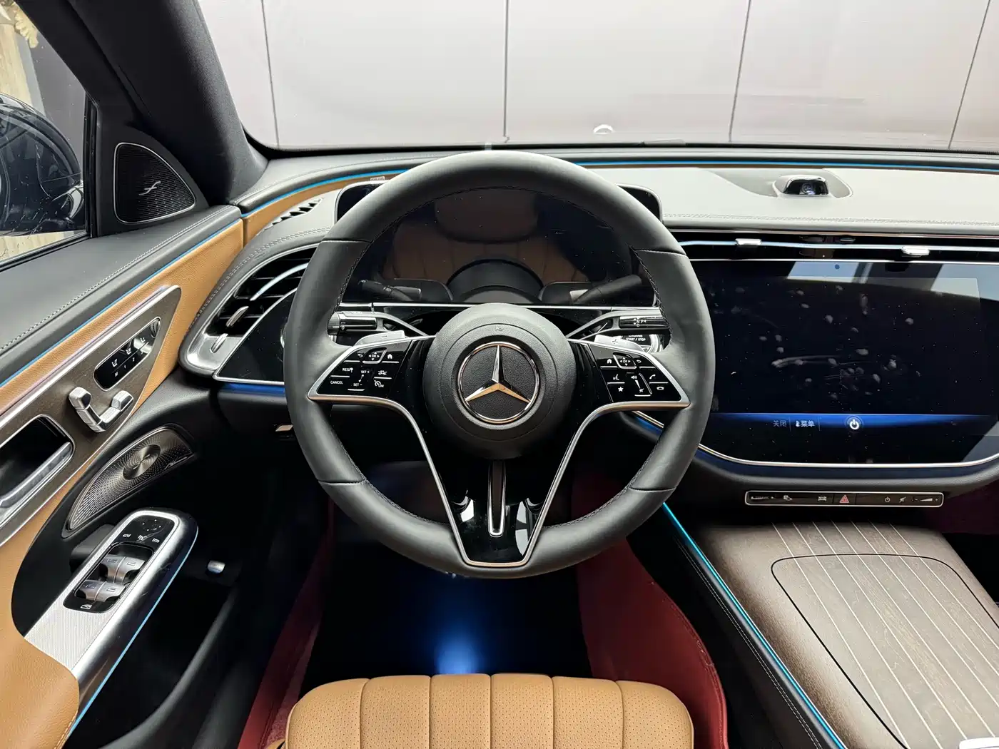 Mercedes-Benz E-Class 2025 E 300 L Luxury фото 6