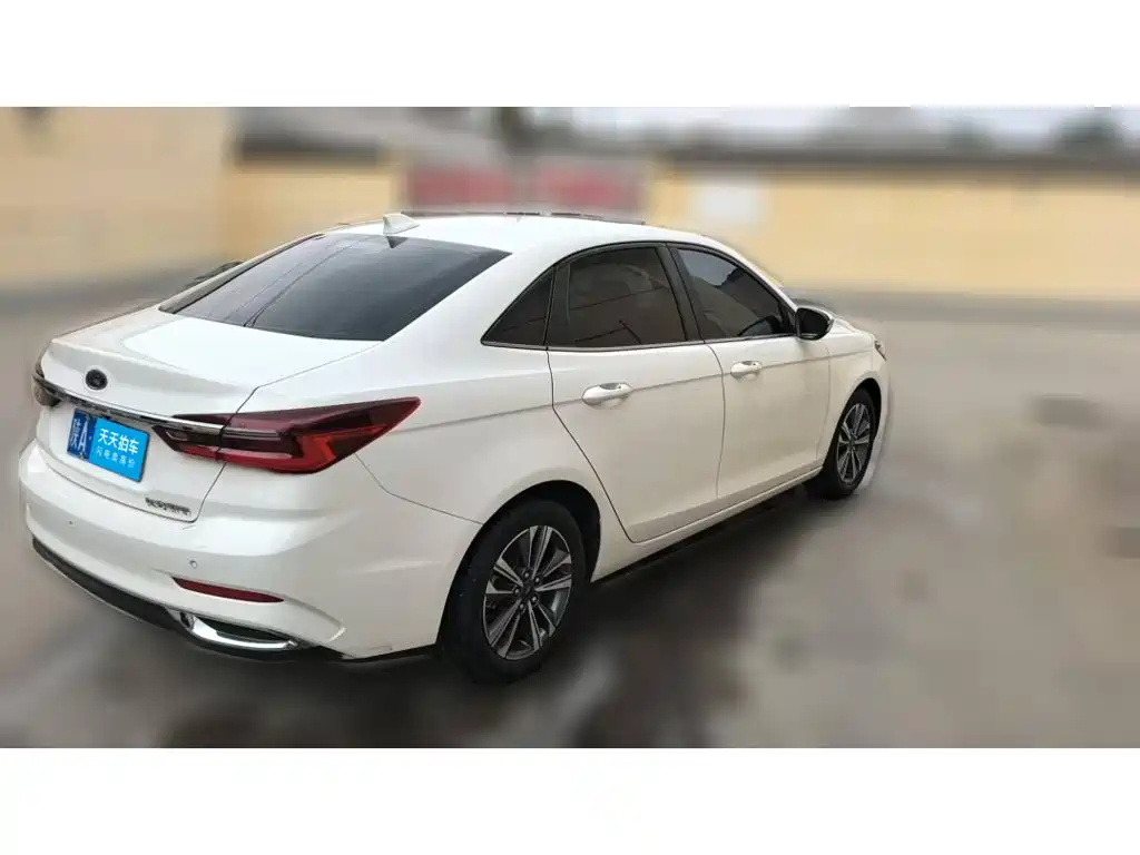 Ford Escort 2022 2021 1.5L Automatic Diamond Edition